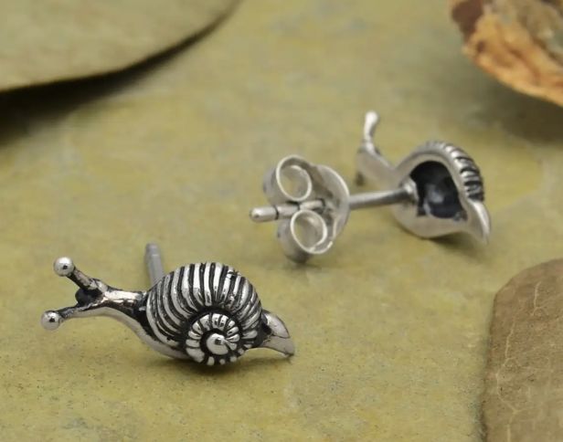 SLV TINY SNAIL EARRINGS SLV TINY SNAIL EARRINGS