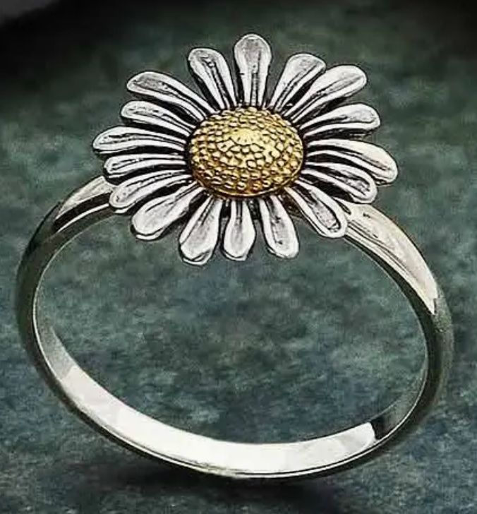 SLV DAISY RING