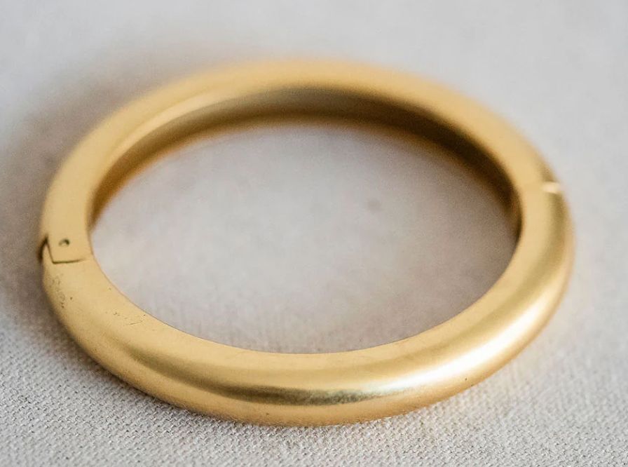 GLD HALO HINGE BANGLE