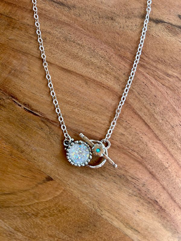 Daisy Toggle Necklace