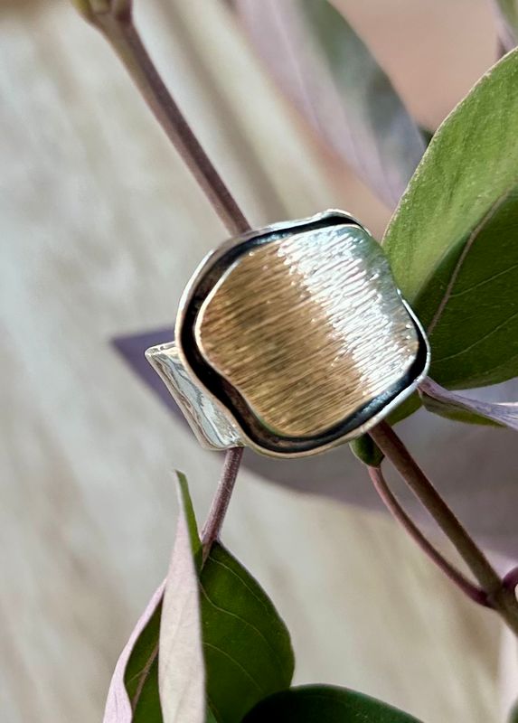 Boxy Roxy Ring
