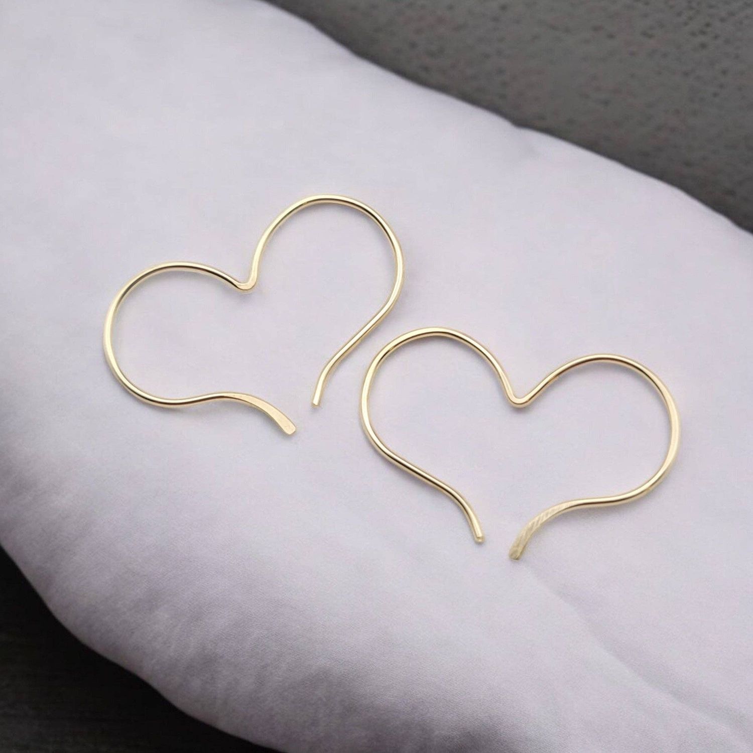 Heart Shaped Threader Earrings Heart Shaped Threader Earrings, Jewelry material: Gold Filled