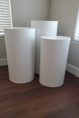 3 Pedestal Cylinders