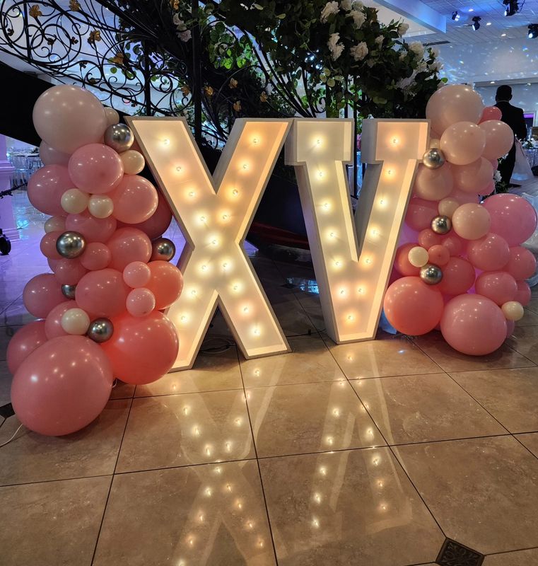 XV Marquee Letters