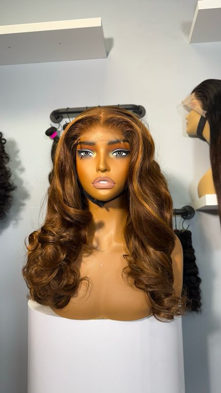 Cheveux vietnamien humain 16" pouce 300% densité 4*4 HD lace 