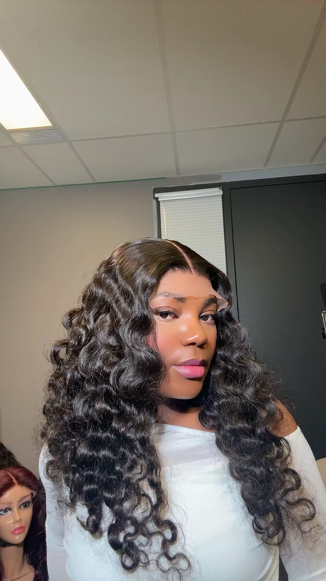 Unité DAYA 5*5 lace suisse 300% densité India hair  22