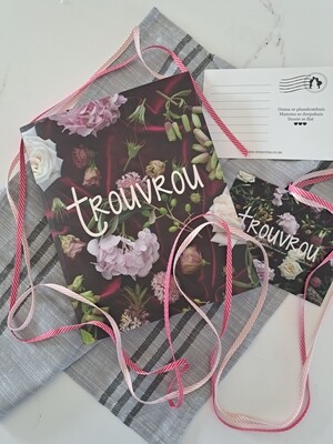 Trouvrou material gift wrapping