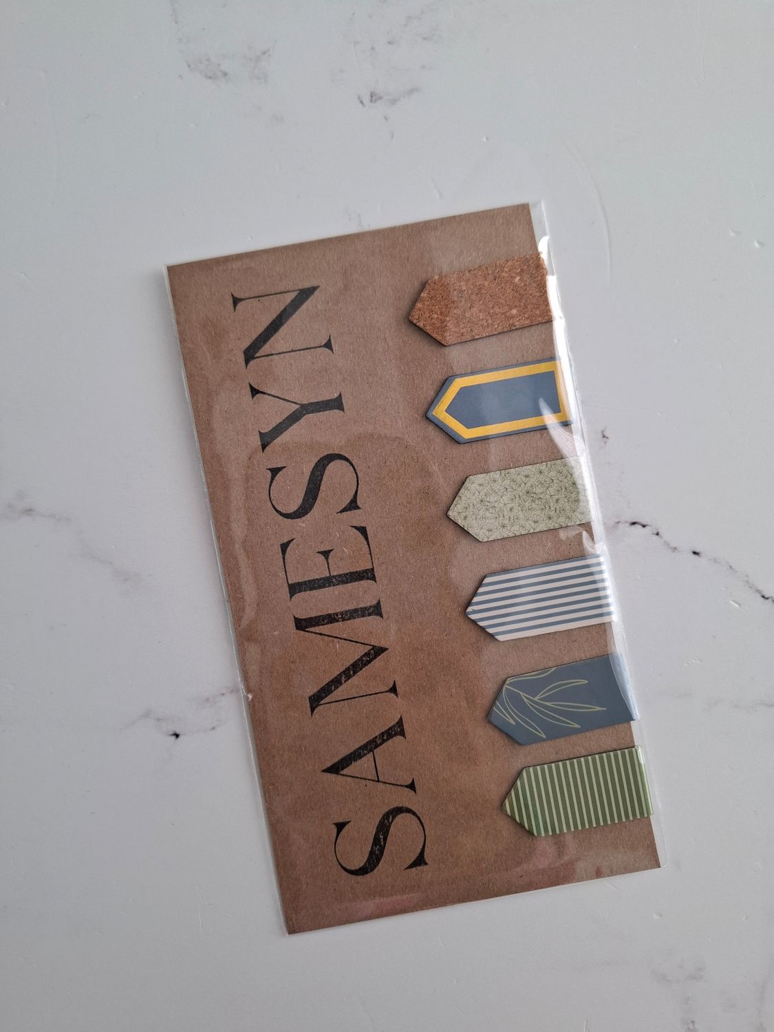 Samesyn  -  Boek Magnete