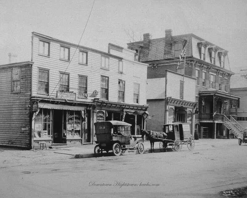 Photo: Main Street - East Side - Pre 1921