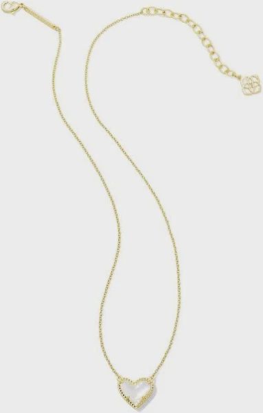 Ari Heart Short pendant Necklace Gold Ivory MOP