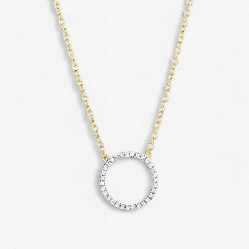 Standing O Pendant Necklace