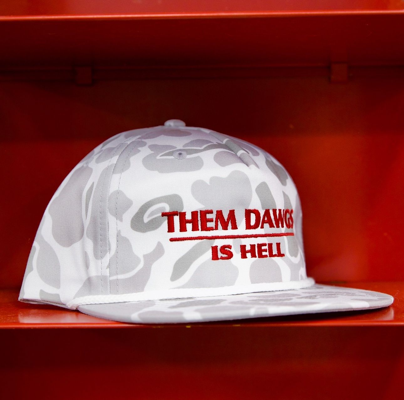 Them Dawgs Is Hell Rope Hat - Blizzard Duck Camo