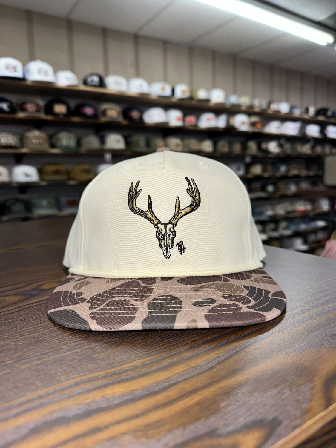 Deer Skull Roper Hat - Cream/Duck Camo