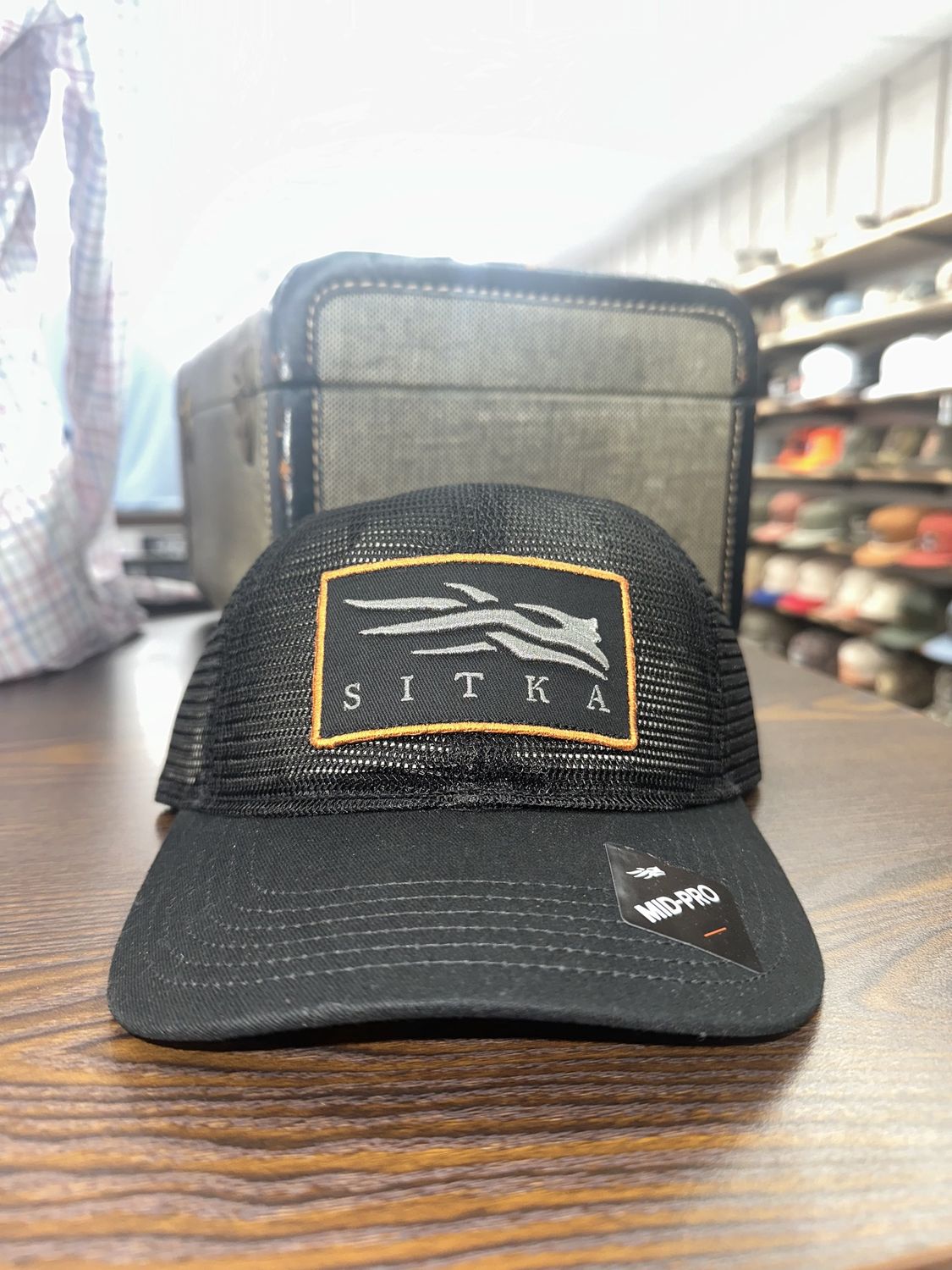 Icon Mesh Mid Pro Trucker - Sitka Black