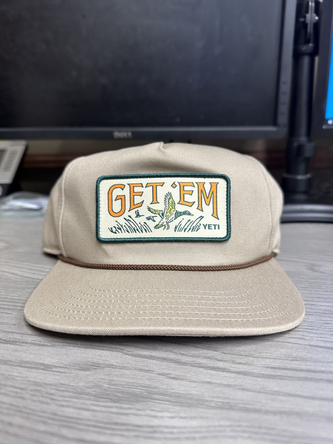 YETI Wetlands Get &#39;Em Mid Pro Flat Brim Hat
