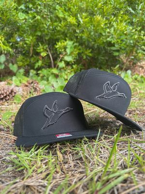 7-PANEL BLACK HAT - GHOST