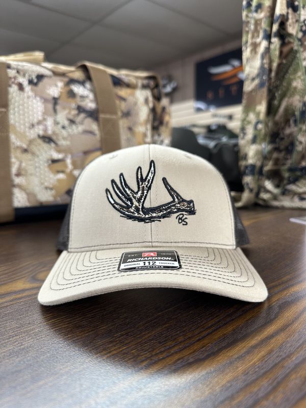 Antler Shed Trucker Hat - Khaki/Coffee
