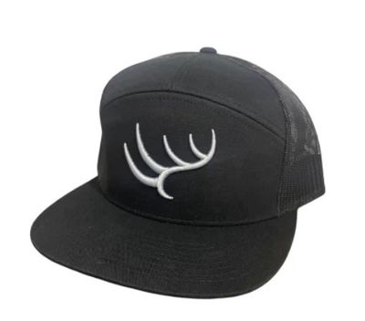 7-Panel Antler Trucker Black Hat