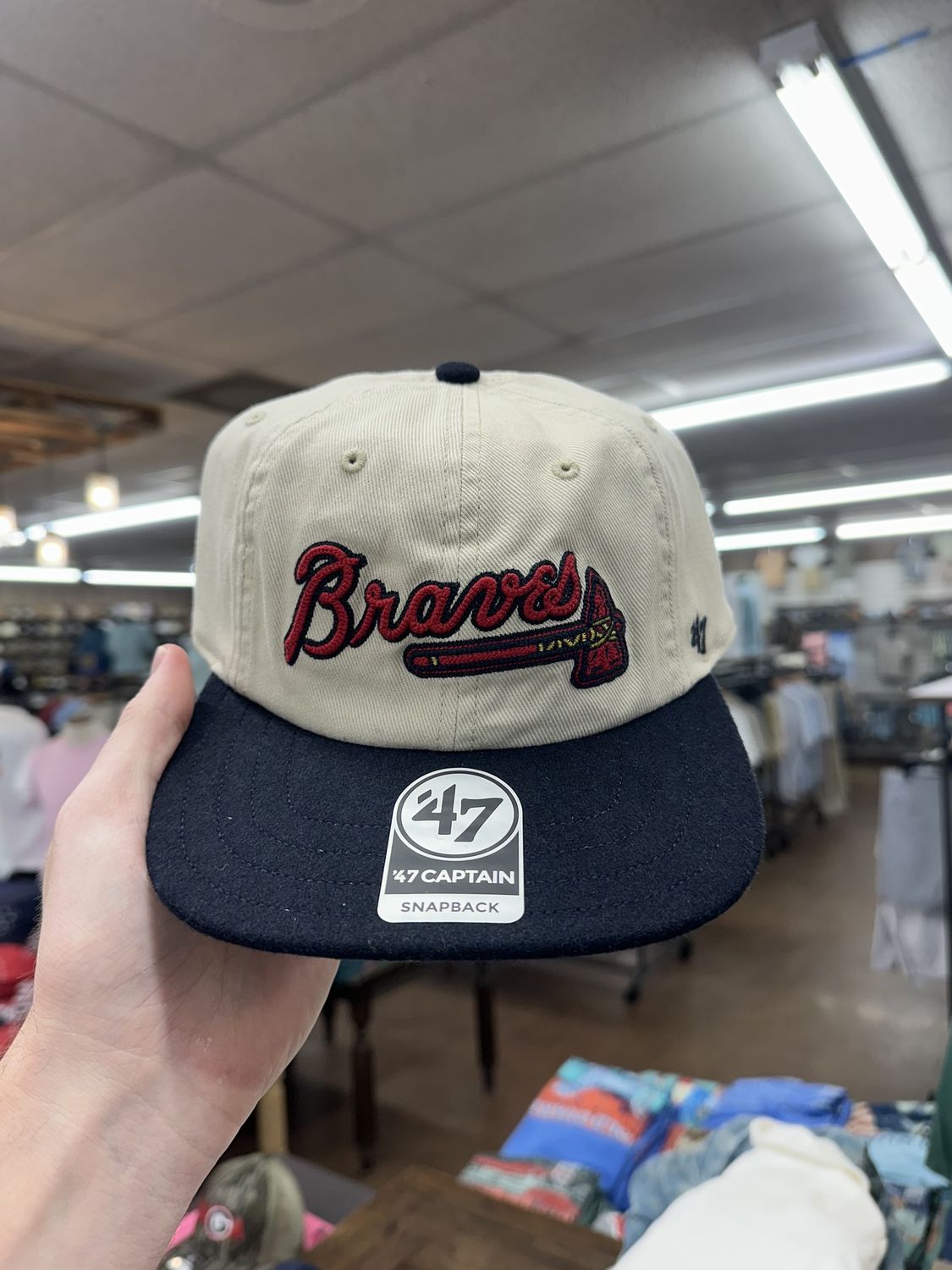 ATLANTA BRAVES SANDSTONE FIELDSTONE 47 CAPTAIN RL HAT