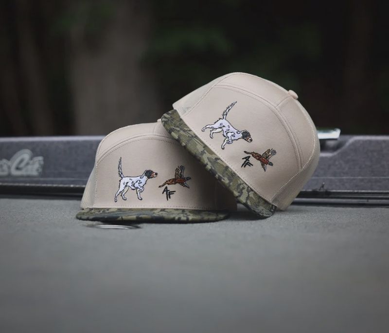 English Setter 7 Panel Trucker Hat - Treestand