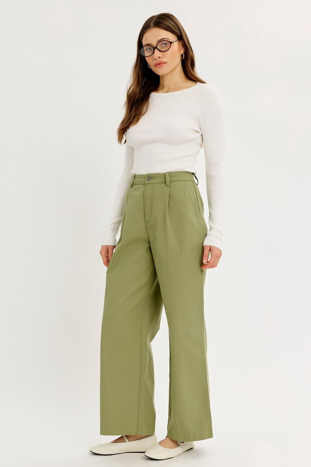 Minimalist Ribbed Sweater W/ Button Detail