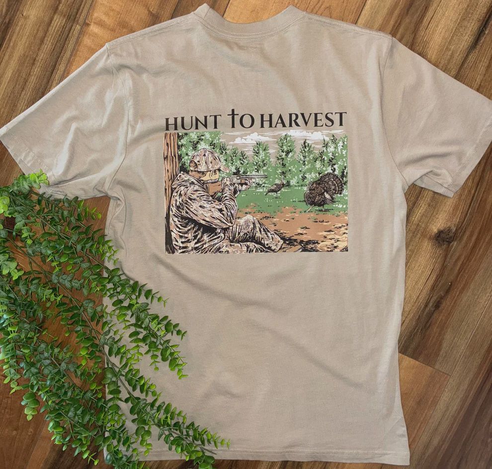 Feathered Pursuit Short Sleeve T-Shirt - Stone