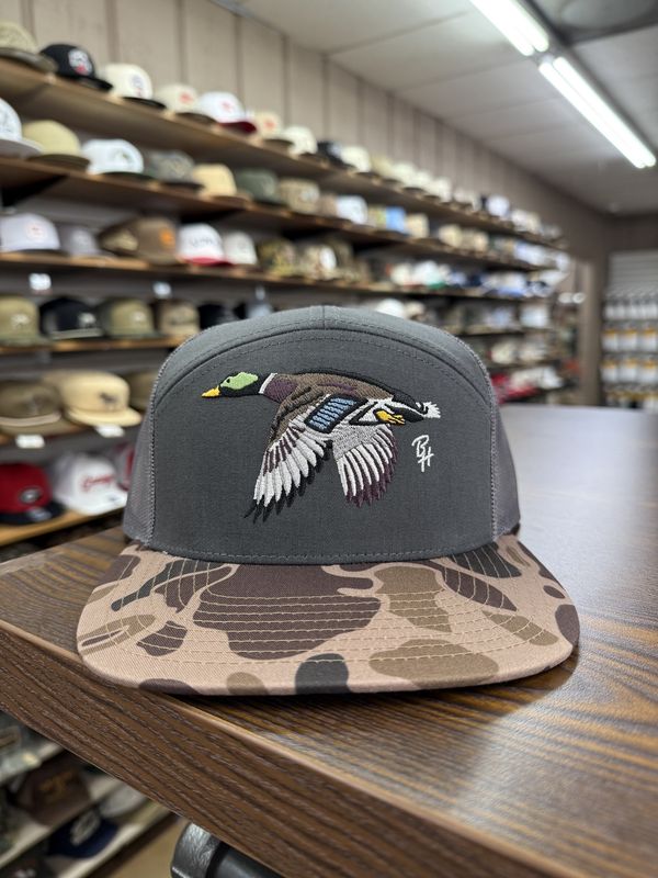 Flying Mallard 7-Panel Hat - Charcoal/Bark Duck Camo