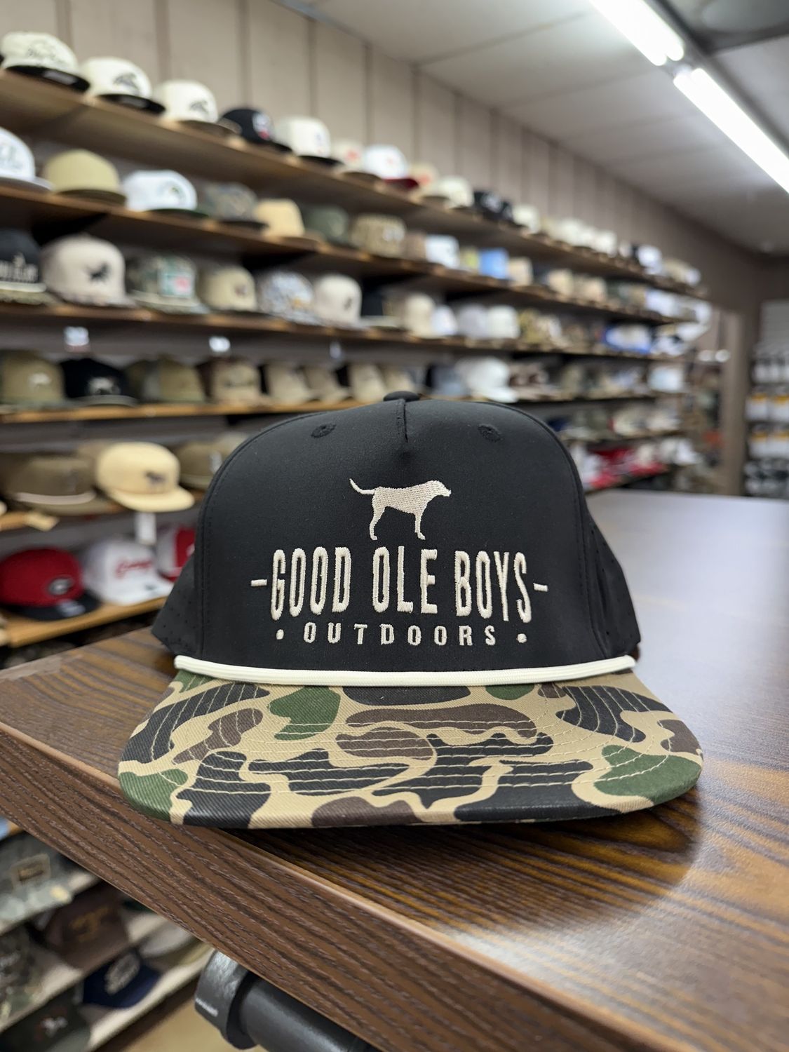 Lab Arched Tan Rope Hat Black Camo