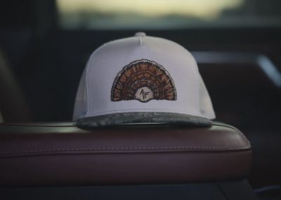 18 Feather Hat - Mossy Oak Treestand