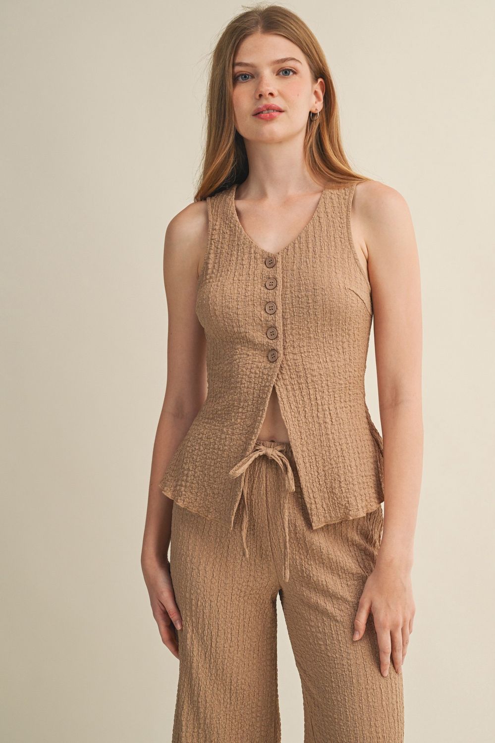 Go There Crinkle Sleeveless Top - Latte