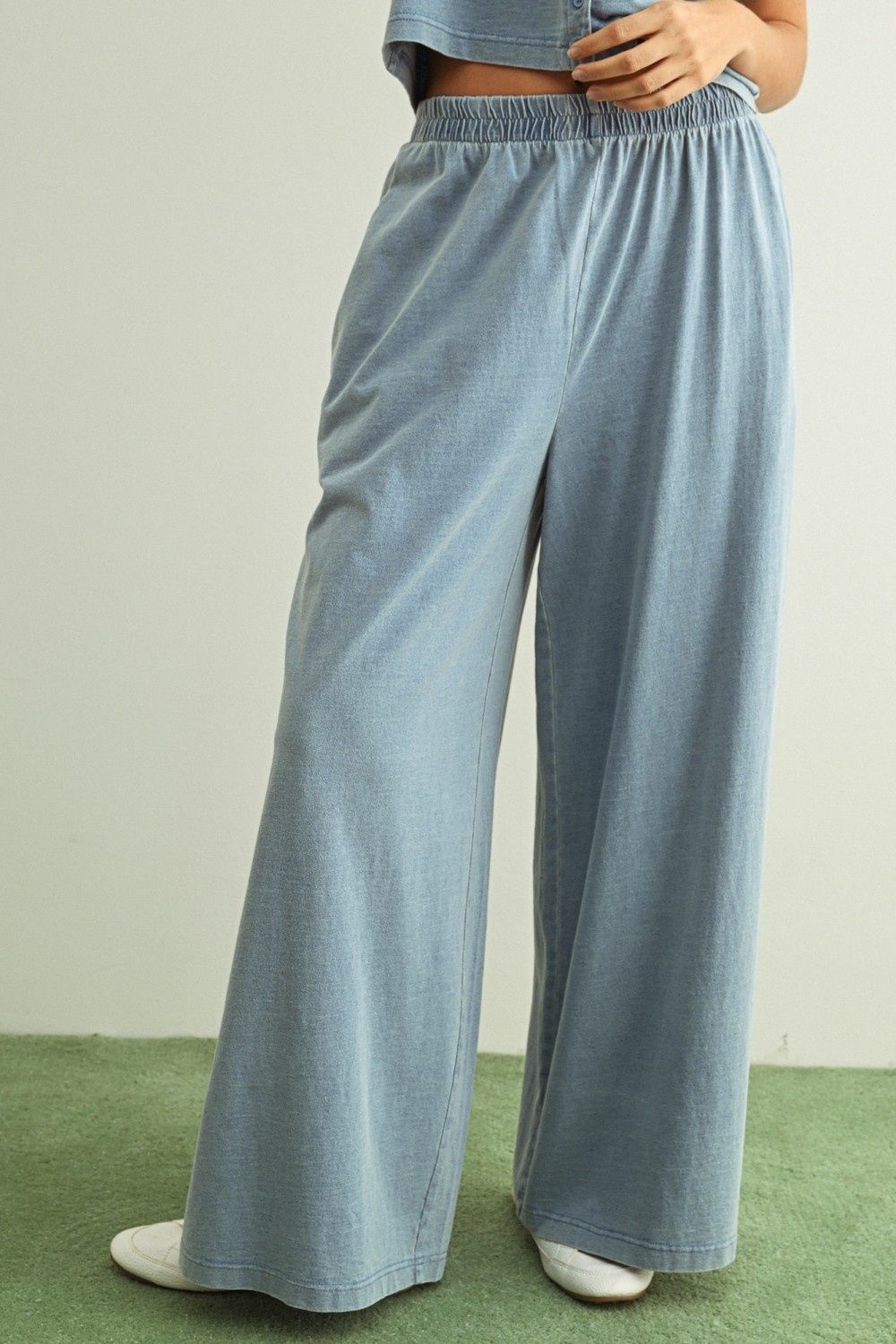 Dye And Wash Knitted Pants - Light Blue