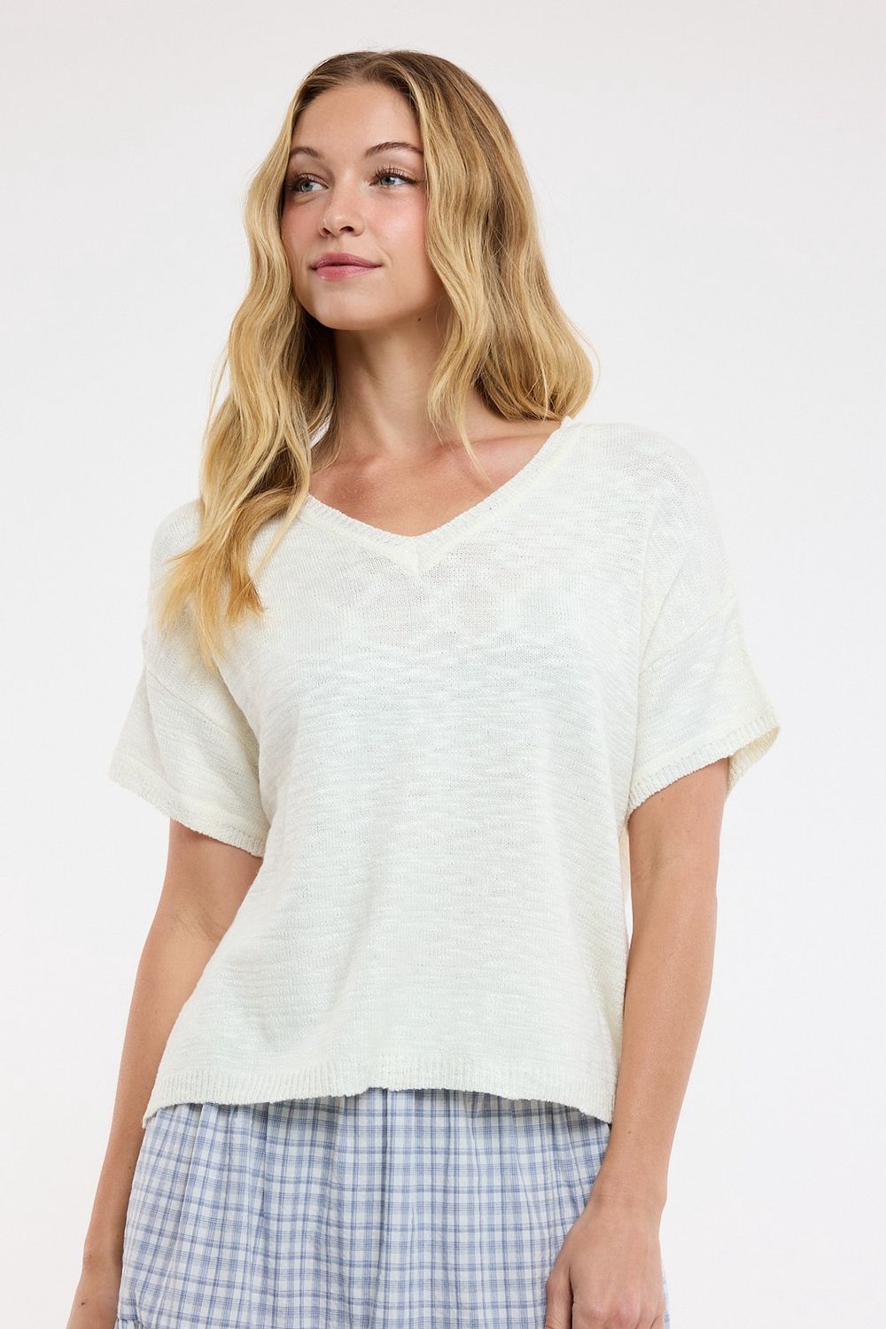 Lightwieght V-neck Knit Short Sleeve Top - Ivory