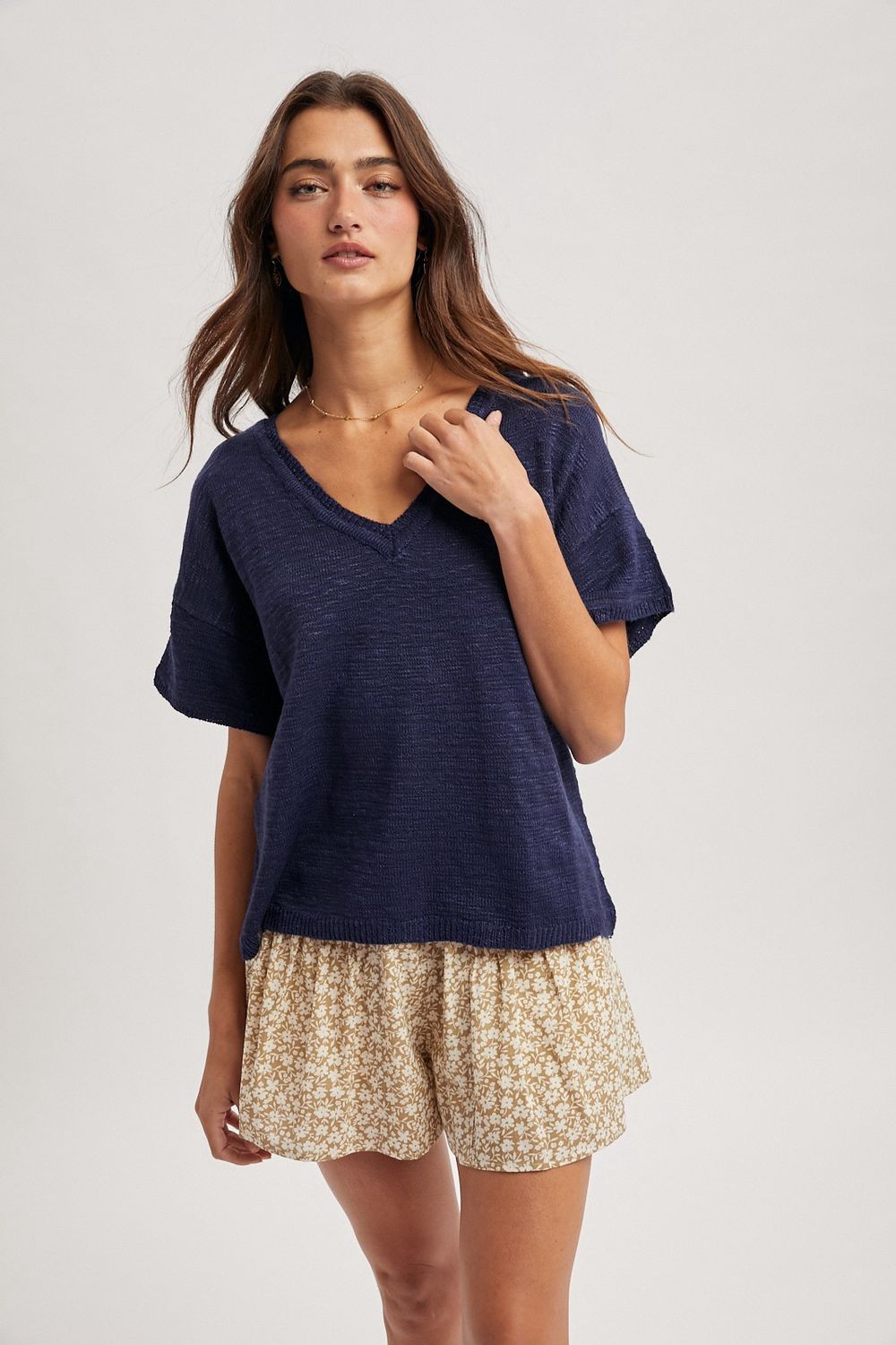 Lightwieght V-Neck Knit Short Sleeve Top - Navy