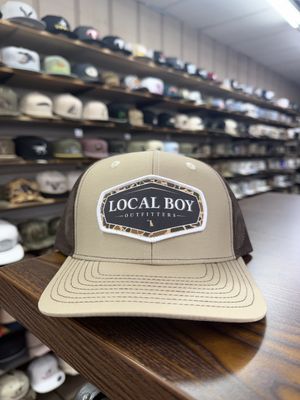 Vintage Emblem Trucker Hat - Khaki/Coffee