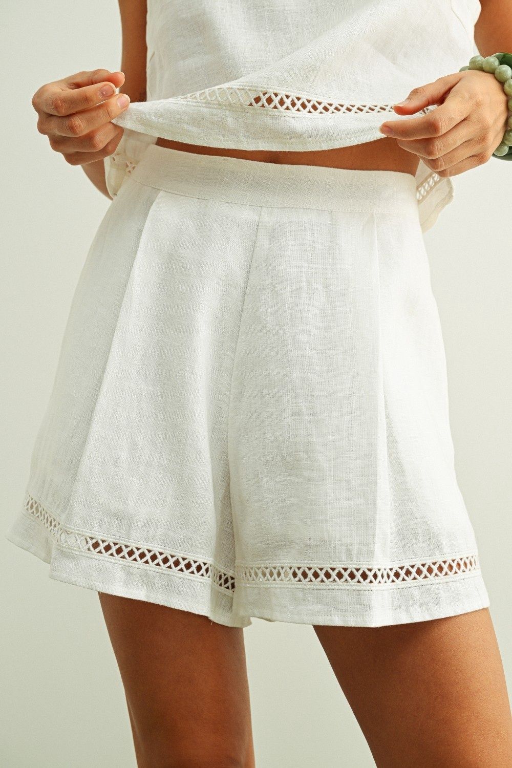 Tell You More Linen Shorts - White