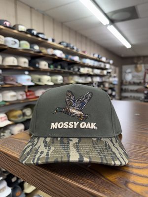 Mossy Oak Flying Duck Hat