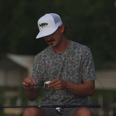 Largemouth 7 Panel Hat - White