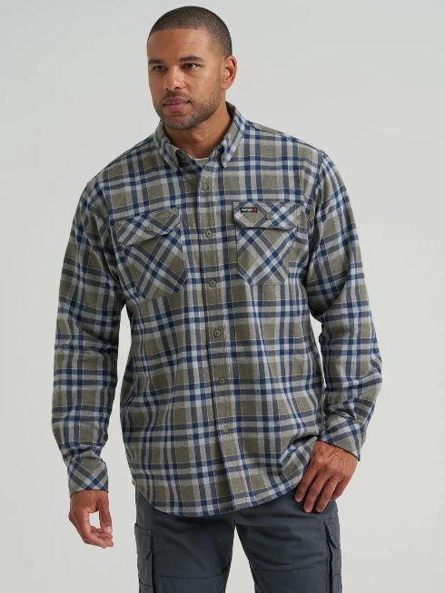 Riggs Workwear® Foreman Flannel Plaid Long Sleeve Work Shirt - Regular Fit - Green Plaid