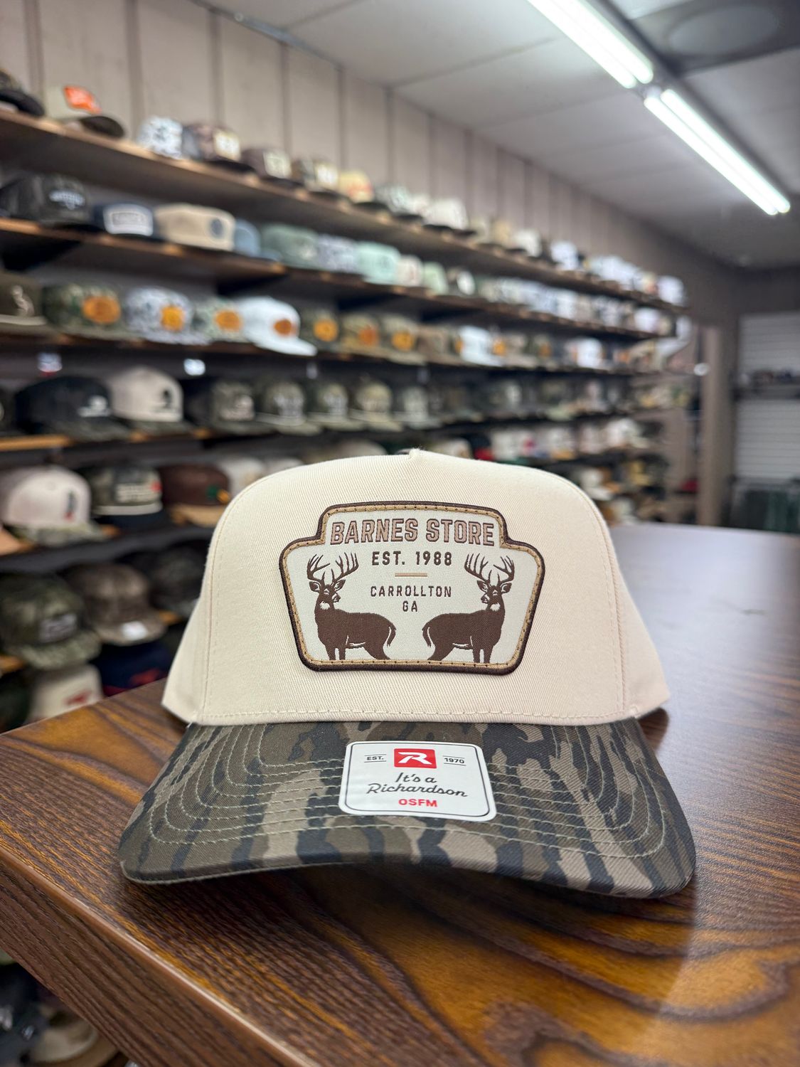 Trophy Bucks 5 Panel Hat - Cream/Mossy Oak Bottomland