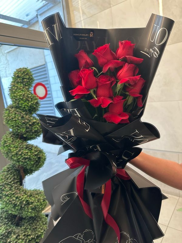 זר ורדים  גבוה 9