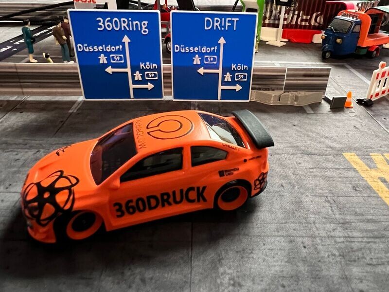 Zubehör Modellbau Autobahnschild kompatibel mit Drift Dr!ft Sturmkind 1:43