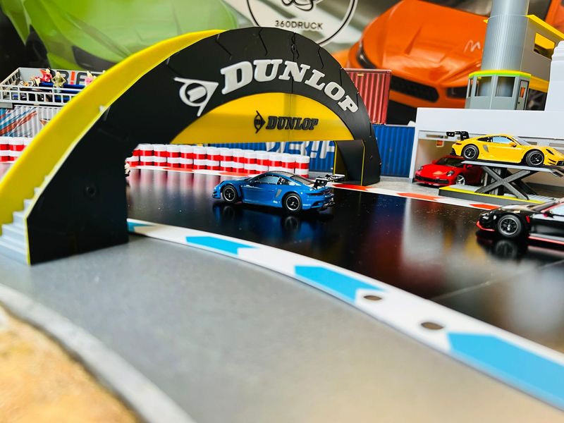 Zubehör Traverse Dunlop Nachbildung kompatibel mit Carrera Hybrid 1:50