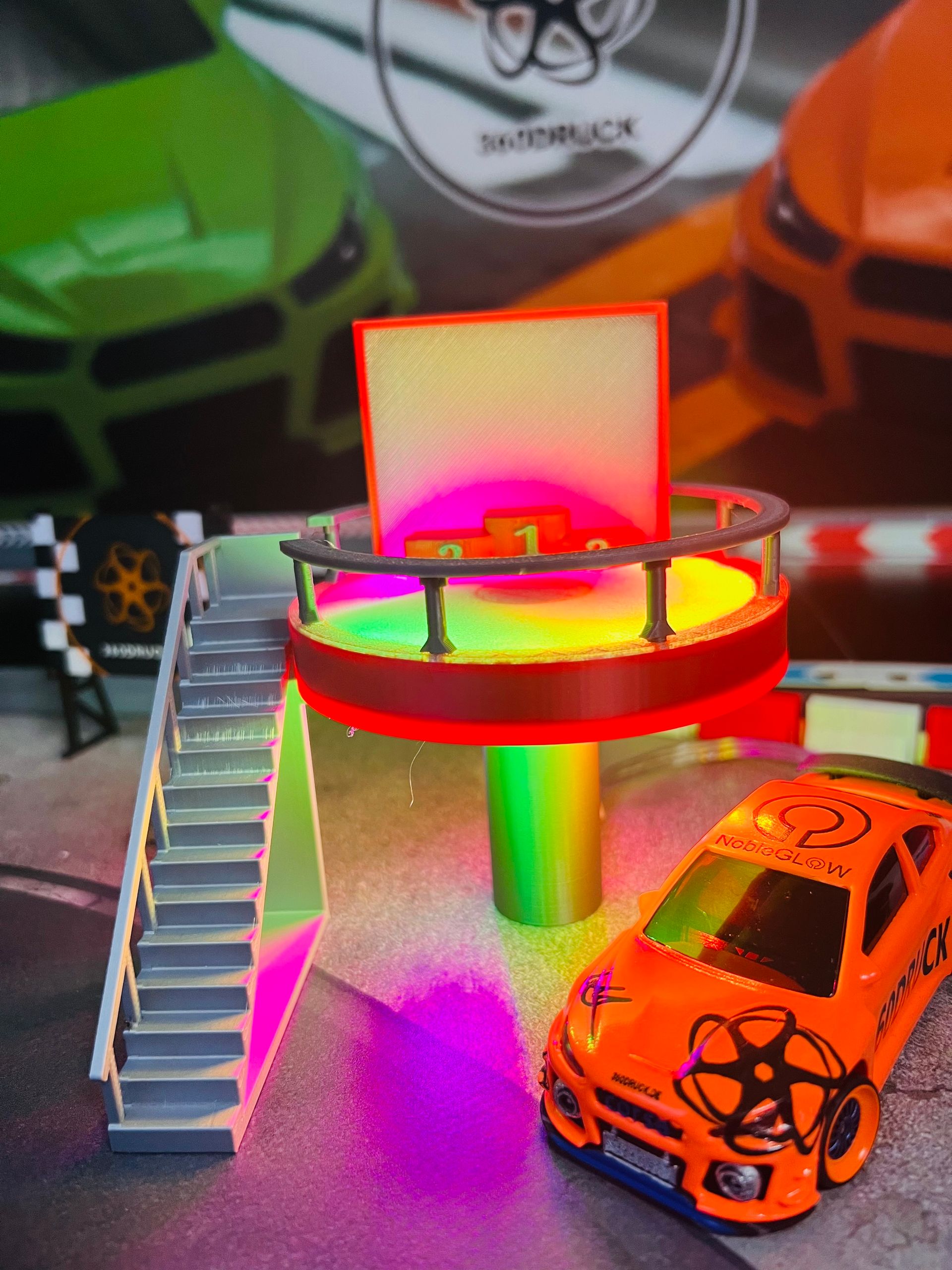 Zubehör Podium Monza Nachbildung kompatibel mit Drift Dr!ft Sturmkind 1:43