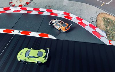 Bande "HYBarriers" für Pit Lane