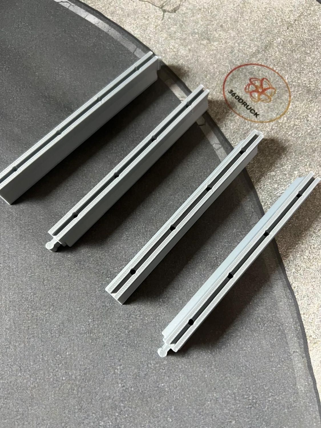 L Streckenbegrenzung  360 Banden 4er Set 1:43