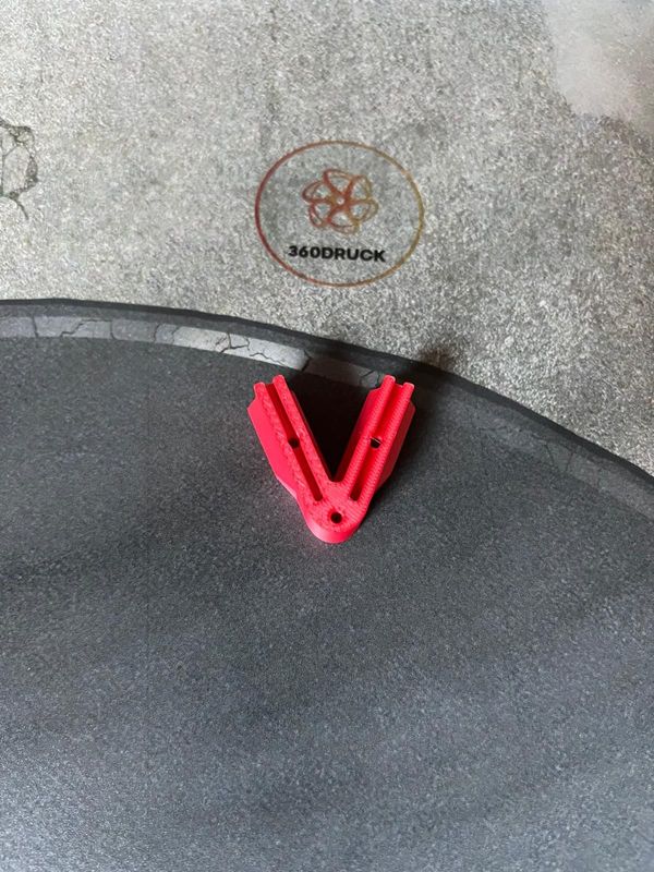 V- Streckenbegrenzung 360  Banden 1:43