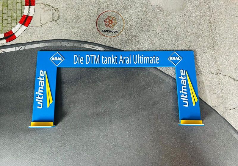 ARAL Box Pit Lane Banner Nürburgring 1:43 ARAL Box Pit Lane Banner Nürburgring 1:43