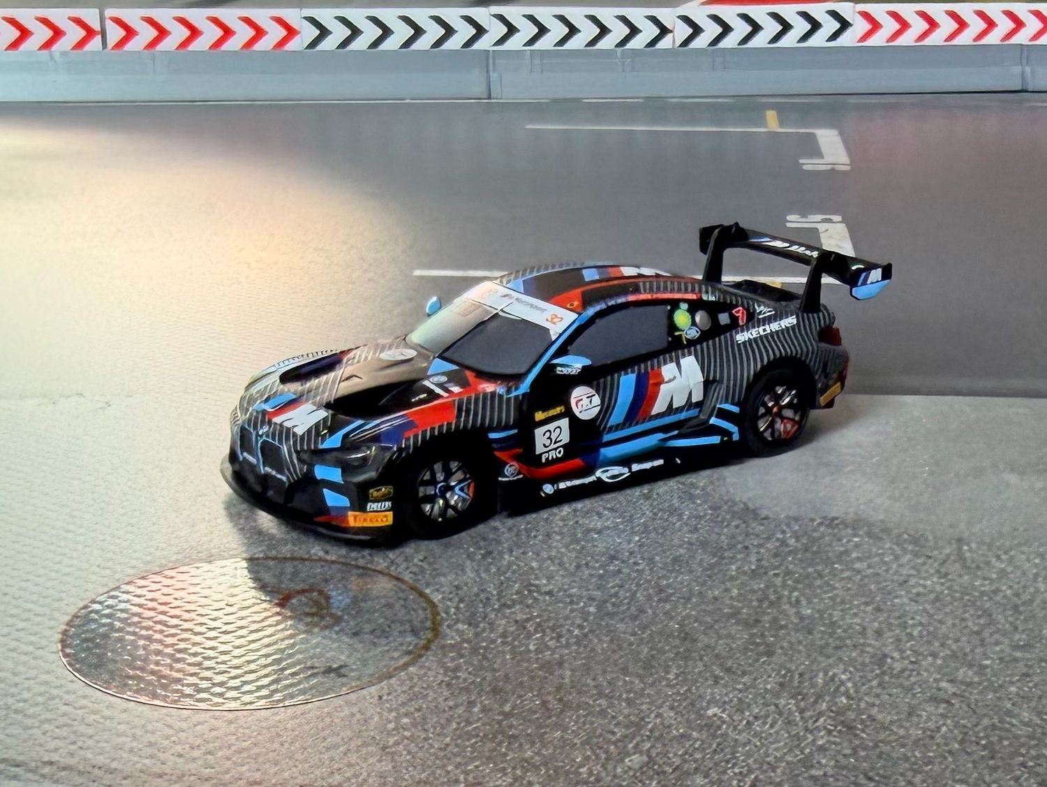 BMW M4 GT3 'BMW M-Team WRT, No.32' 1:50 BMW M4 GT3 'BMW M-Team WRT, No.32' 1:50