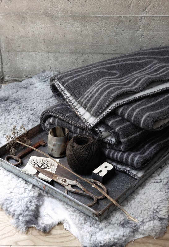 Norwegische Lammwoll Plaids Røros Tweed Skog 130x200cm Norwegische Lammwoll Plaids Røros Tweed Skog 130x200cm