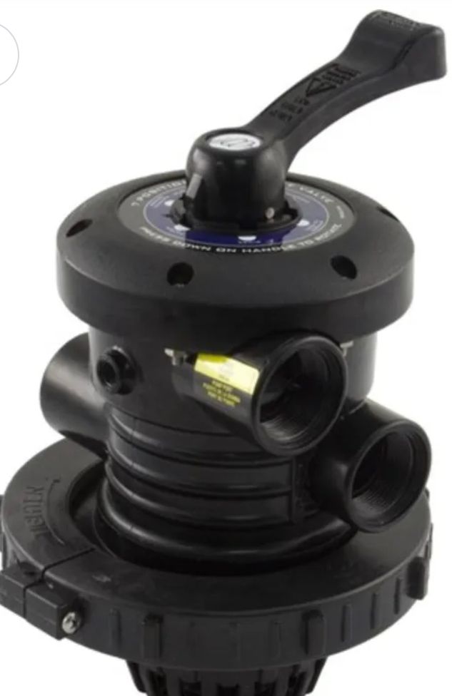 1 1⁄2" Top-Mount 7-Function Sand Filter Valve, Split-Nut Style